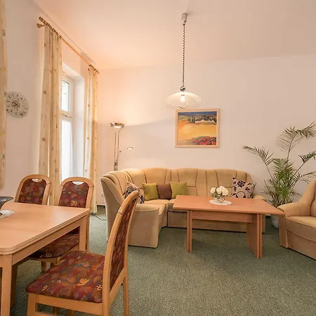 Asta Apartmán *