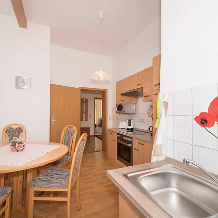 Asta Apartmán *