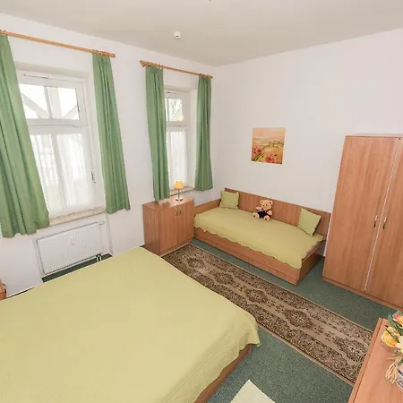 Asta Apartment *